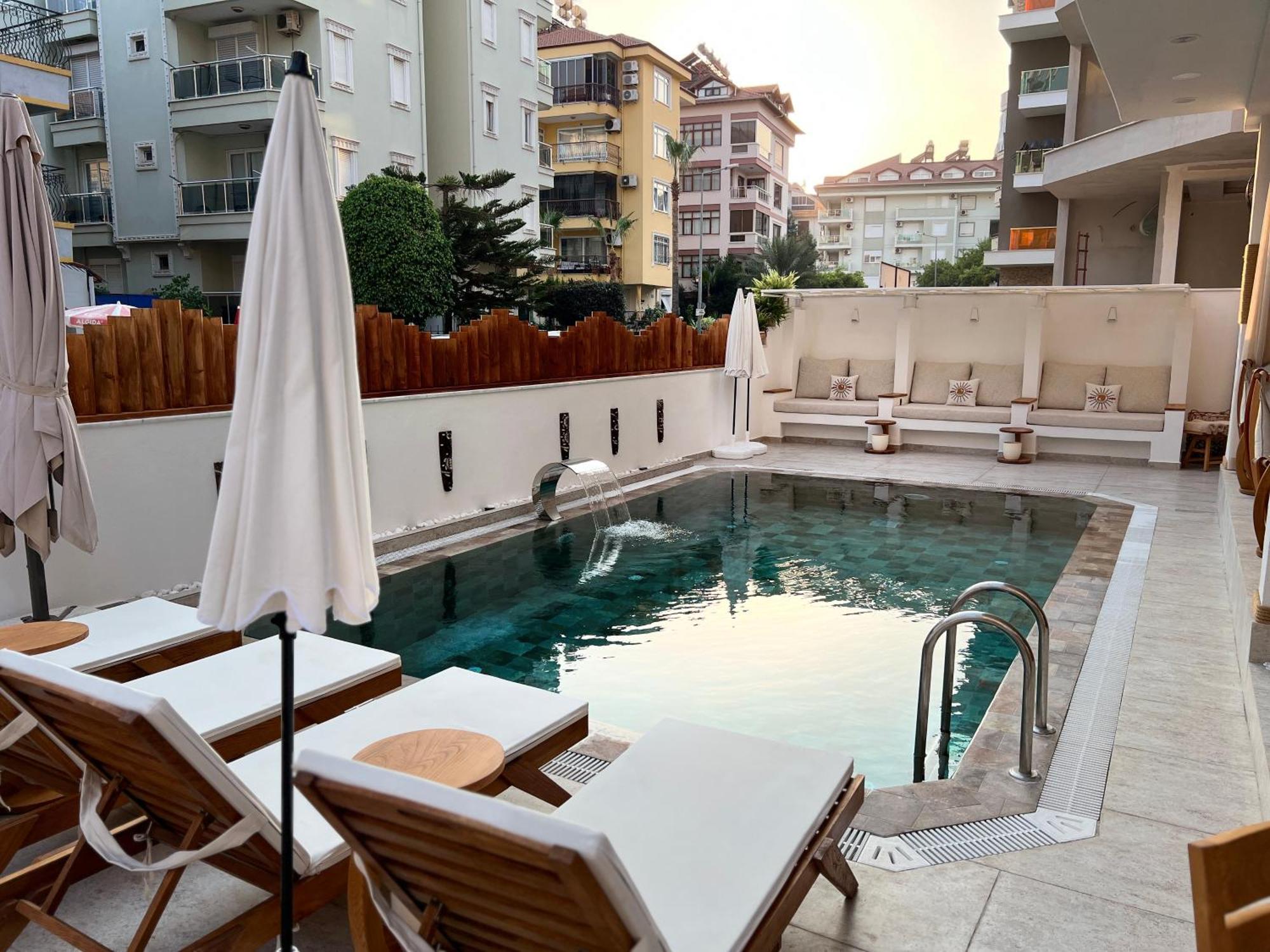 אלאניה Oji Hotel מראה חיצוני תמונה