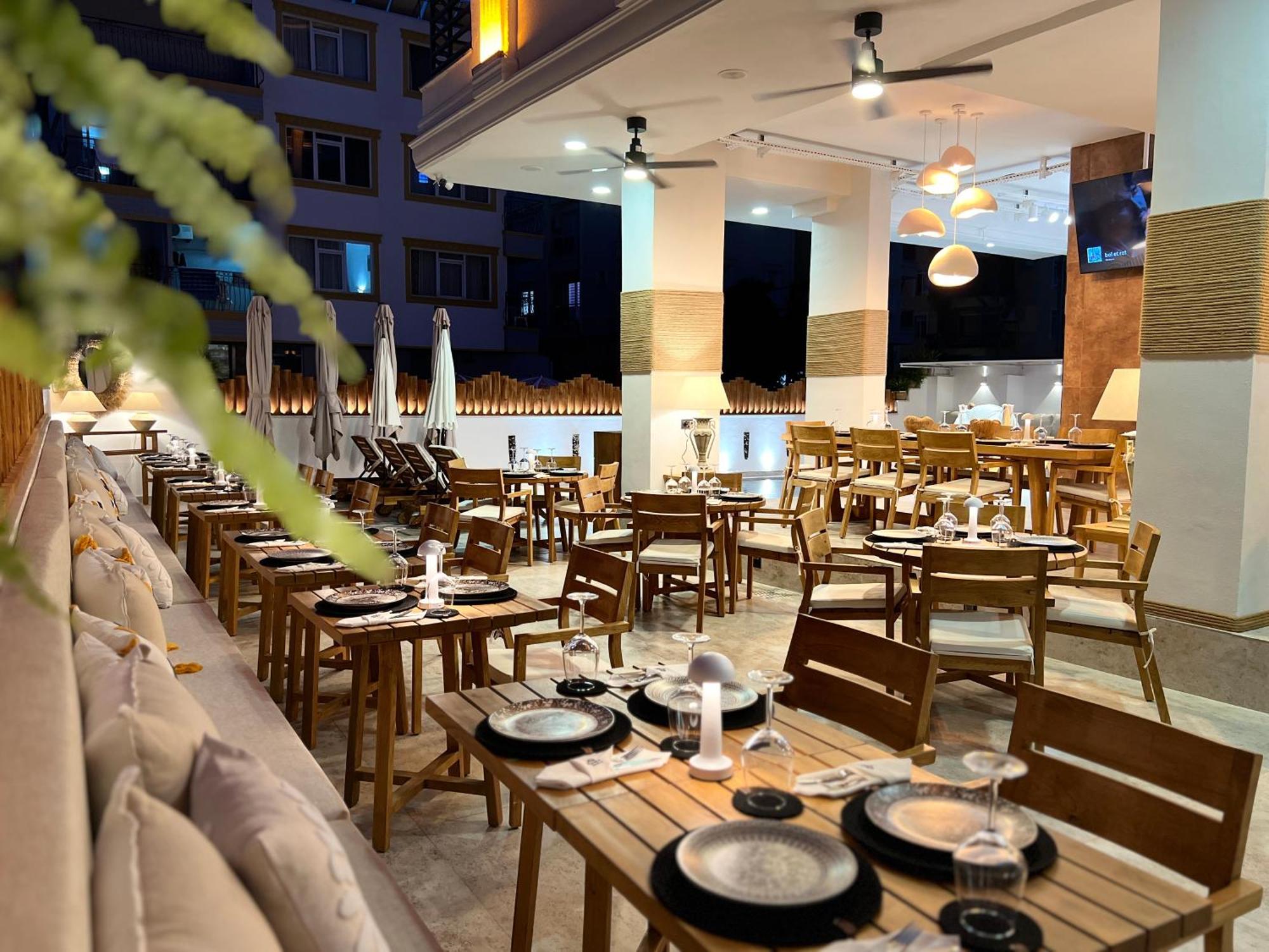 אלאניה Oji Hotel מראה חיצוני תמונה